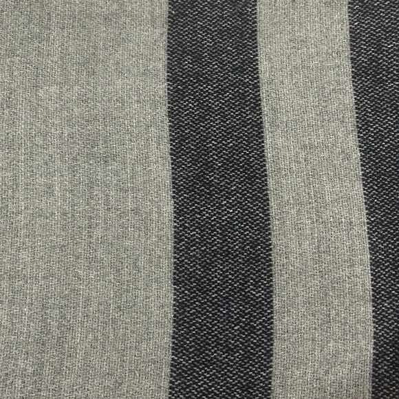 💕5 for $20 GOODFELLOW & Co. Striped Scarf Navy & Gray With Fringe EUC - Picture 5 of 8